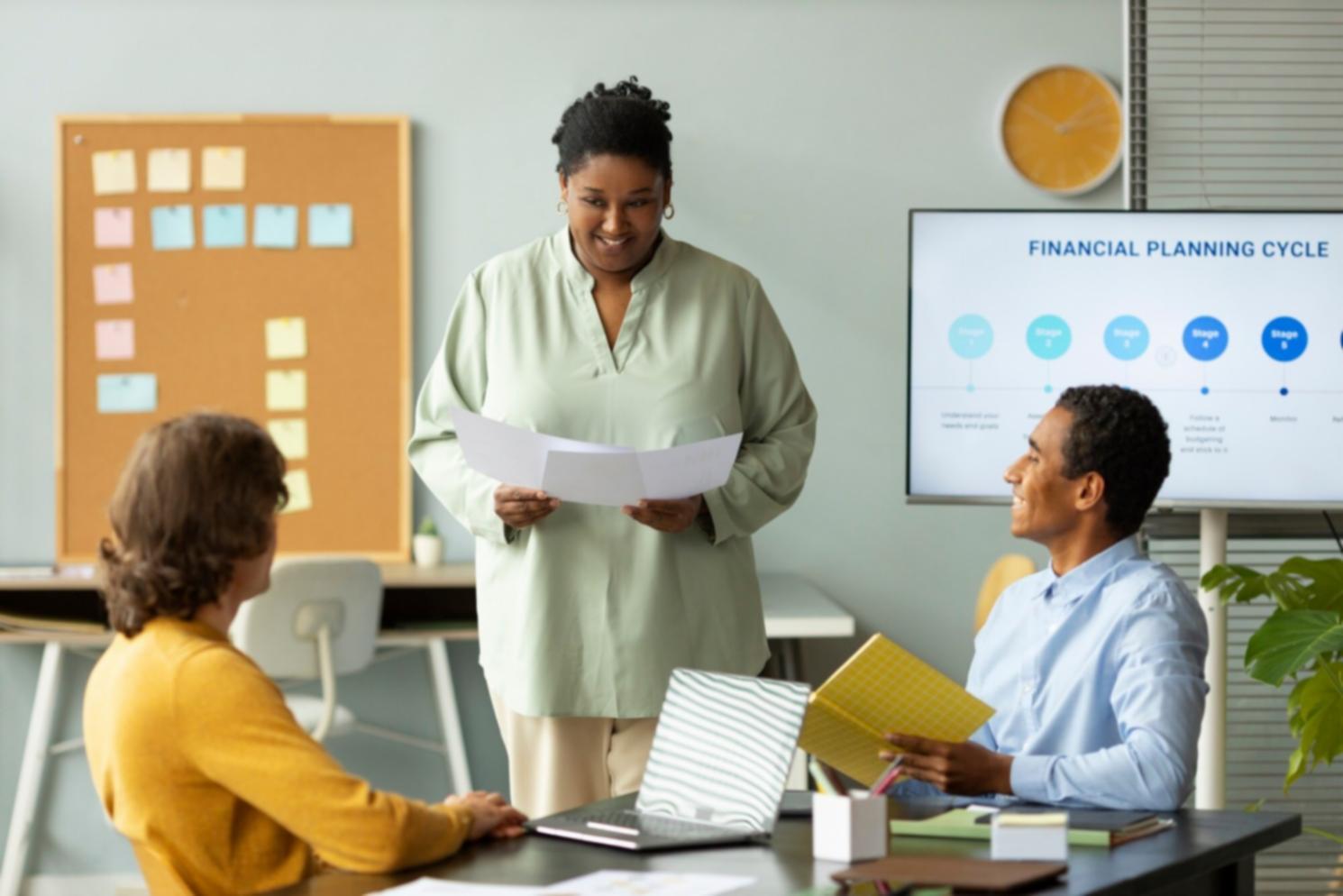 Studi kasus analisis fundamental pada perusahaan Indonesia